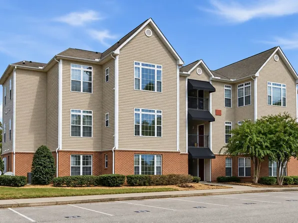 2501 Huntscroft Ln APT 300, Raleigh, NC 27617