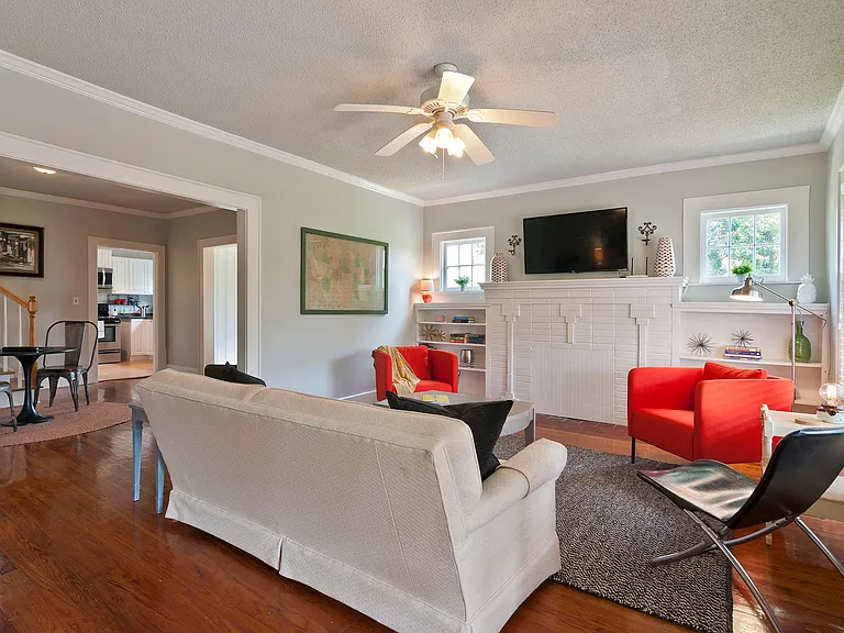 1111 W Mississippi Ave #B — Photo 6