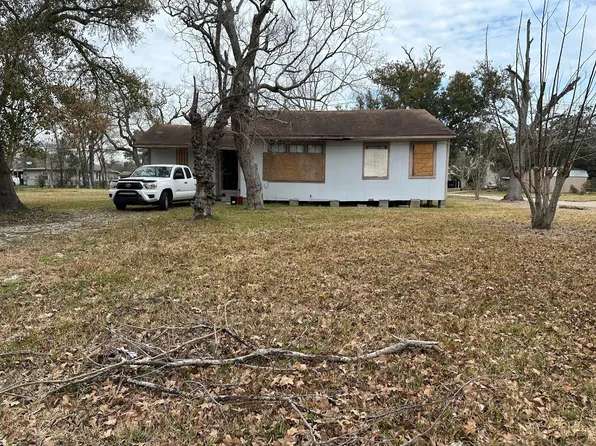 621 S Iowa St, La Porte, TX 77571