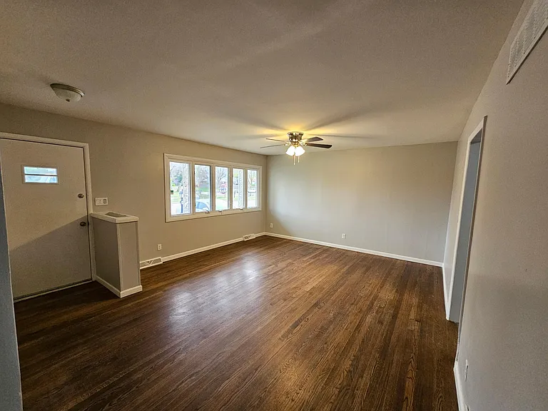 6322 E Eastwood Ave — Photo 1