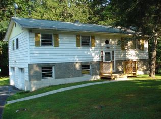 58 Greentree Dr S, Hyde Park, NY 12538