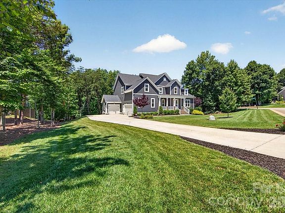 4th image of 104 Broad Birch Dr