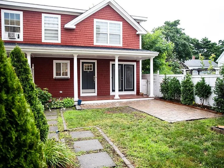 11 Nobert St #B — Photo 1