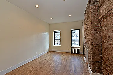 Rented by Weinstein Realty Group