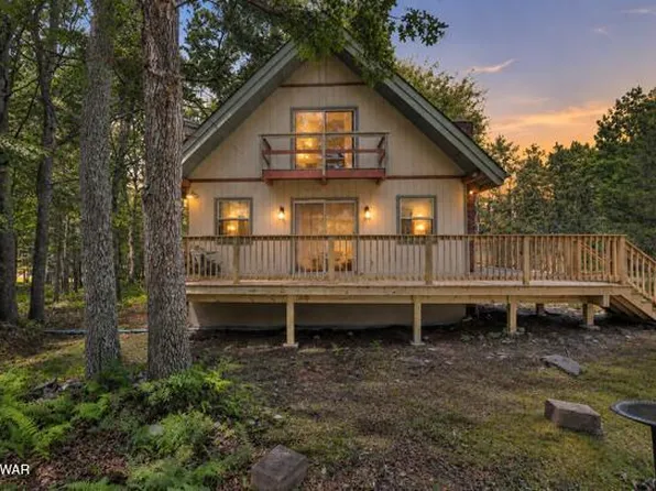 1107 Grouse Ct, Bushkill, PA 18324