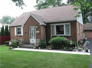 1074 Marcia Dr, North Tonawanda, NY 14120