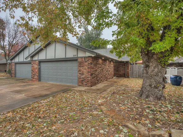 2108 Barton St #2110, Norman, OK 73072