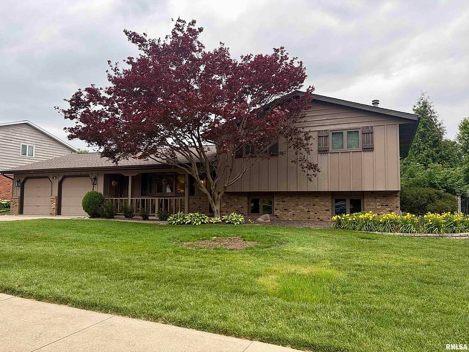 2nd image of 30 Lincoln Ct