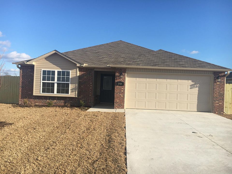 1st image of 1401 Forest Dr