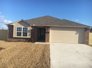 1401 Forest Dr, Centerton, AR 72719