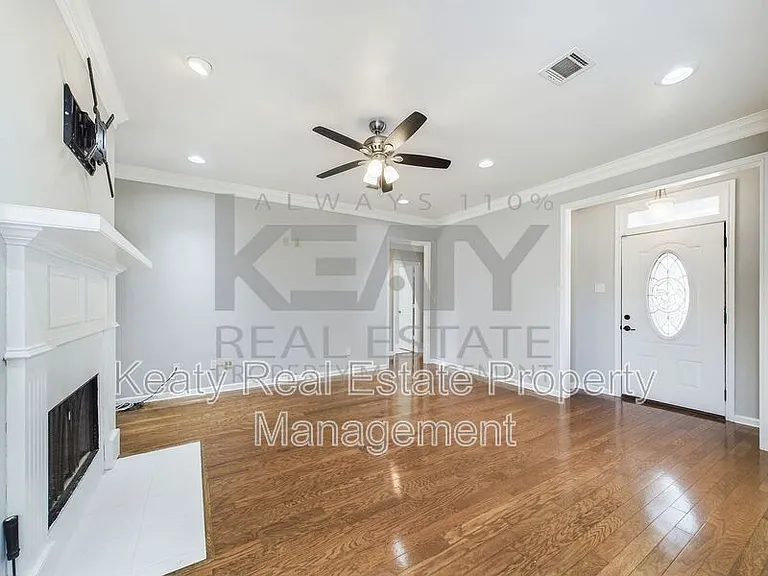 108 Cranberry Dr — Photo 3