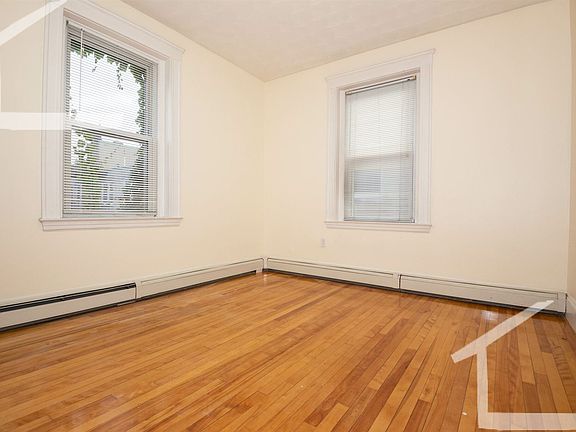 69 Babcock St. #6 Brookline (Coolidge Corner) Unit Photo 4