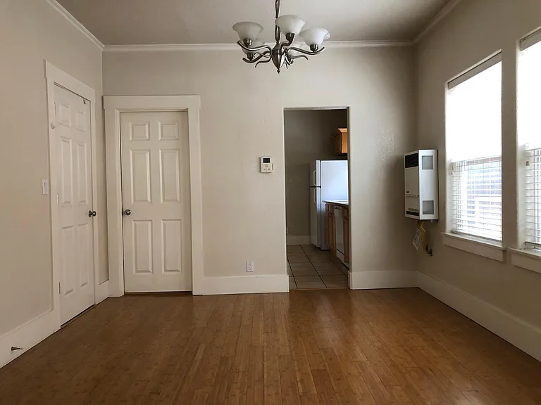 93 Glen Ave — Photo 7