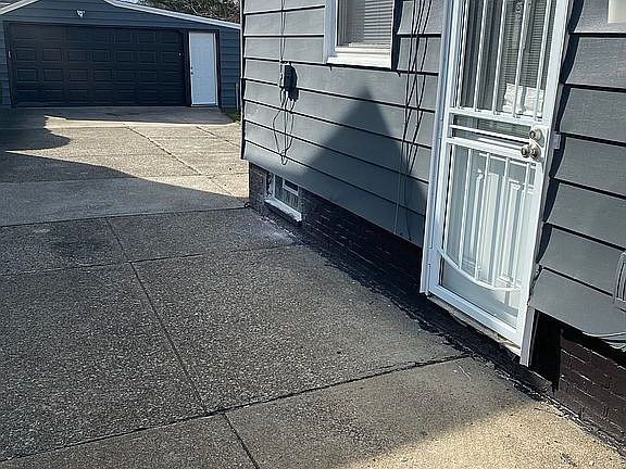 3rd image of 5000 Claremont Blvd