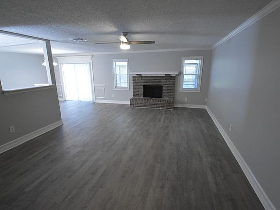 2nd image of 885 Benchwood Dr