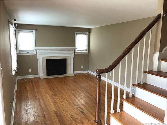 2nd image of 62 Goldenrod Ave