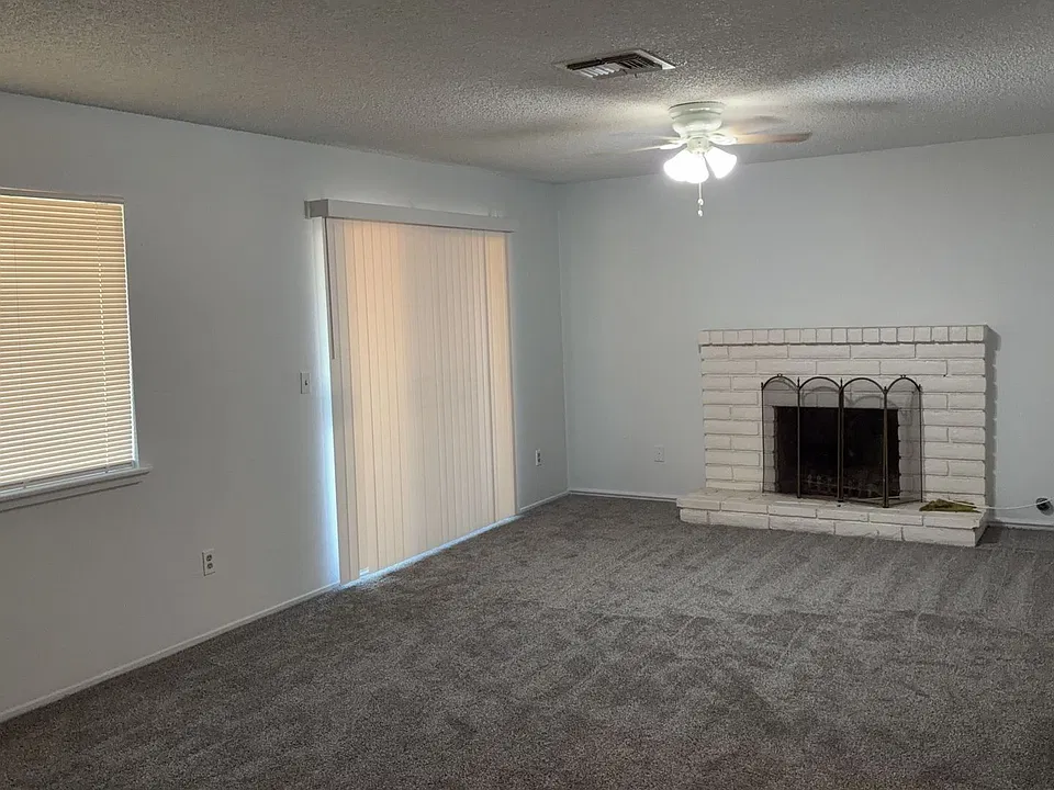 1670 Terry Ct
