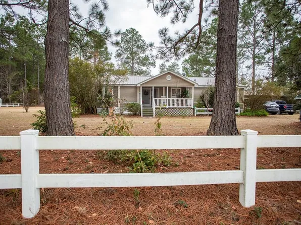 2619 Ashlee Ln, Blackshear, GA 31516
