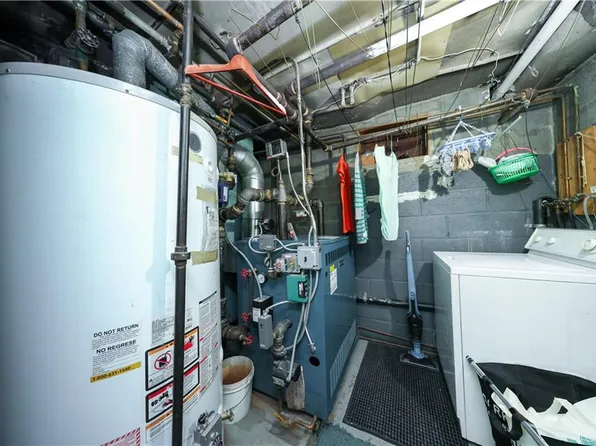 1813 Bay Ridge Avenue image 28 of 31