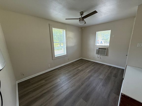 2nd image of 501 Houston St #1