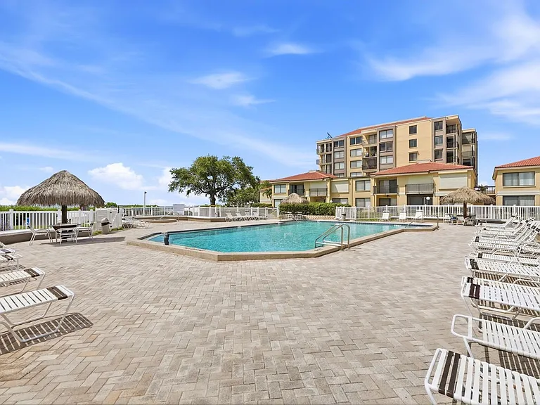 6105 Palma Del Mar Blvd S #219 — Photo 37