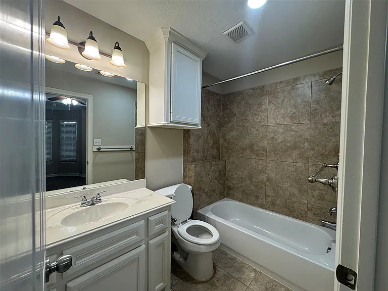 5600 Alvin A Klein Dr #2 — Photo 10