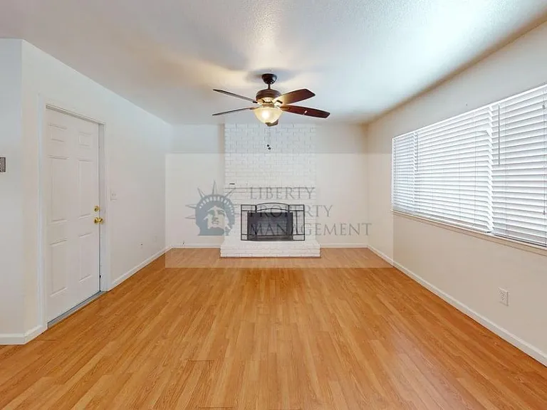 3801 Tenby Way — Photo 2