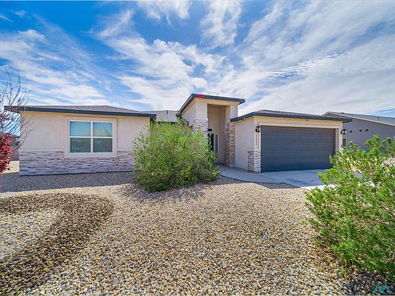 2nd image of 3802 Saguaro Dr