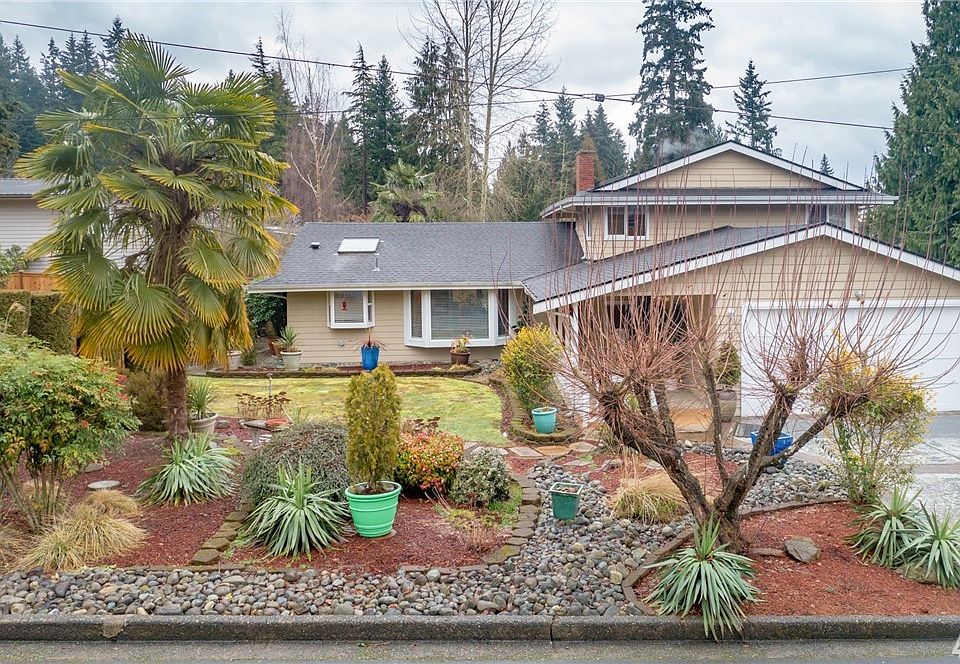 1st image of 10923 NE 48th St