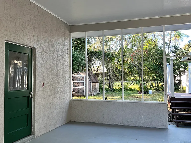 1858 SE Lake Weir Ave — Photo 12