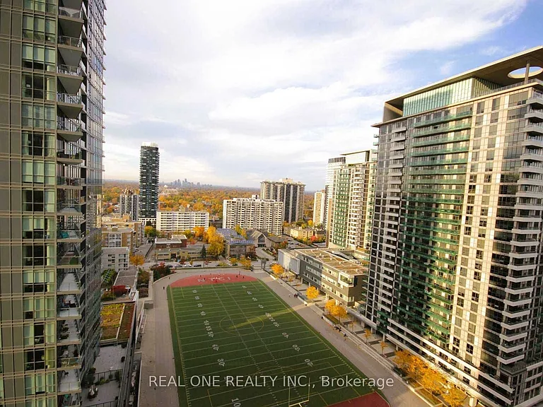 39 Roehampton Ave #1709 — Photo 18