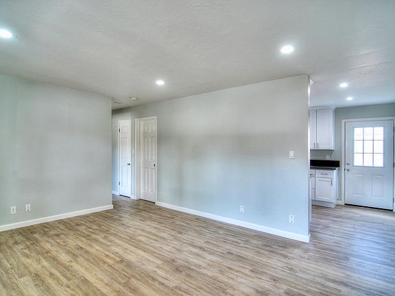 4th image of 505 Columbia Ave APT 1