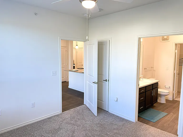 McKinney Falls Apartments — Photo 39