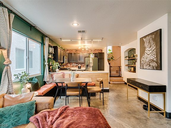 2nd image of 10403 Fancy Fern St