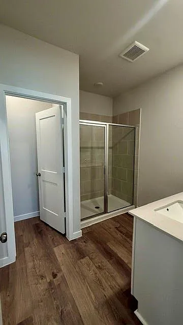 3 bed, 2.0 bath, 1388 sqft, $2,200 — Photo 4