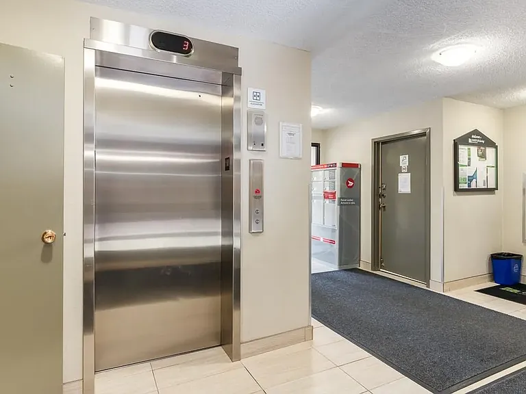2120 Southland Dr SW — Photo 30