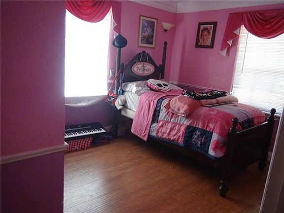 5th image of 1814 Herschel St