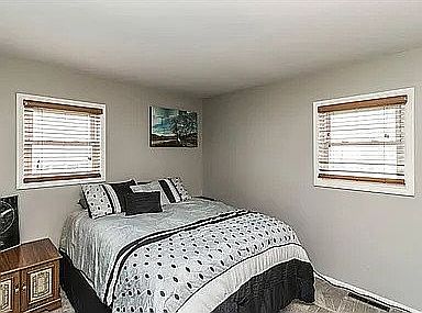 3rd image of 603 6th Street Pl SE