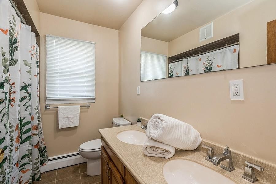 1st image of 14 Linden Ave Floor 2