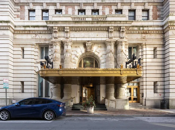 1 E Chase St, Baltimore, MD