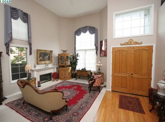 3rd image of 317 Zagora Dr