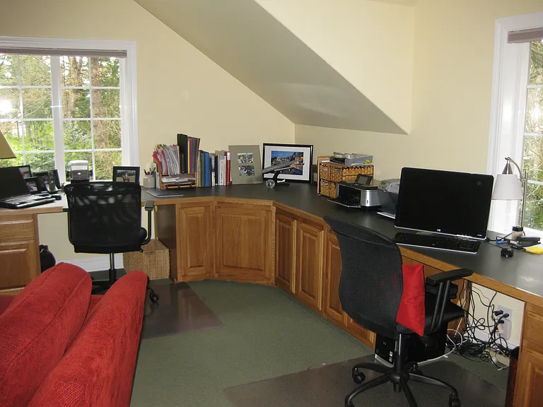 Bonus room with built in desk cabinets. Home is hard wired throughout for internet.