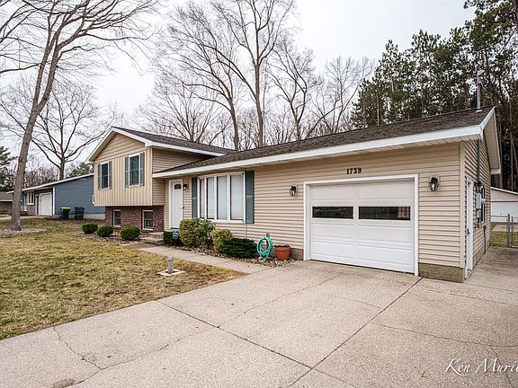 2nd image of 1739 Gaylord Dr