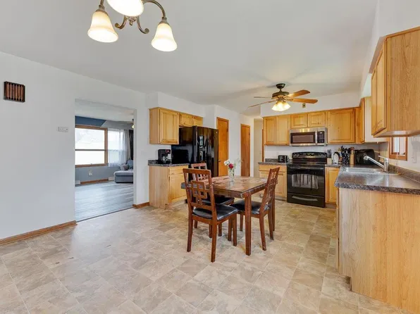 180 Oak Street, Lyndon Station, WI 53944