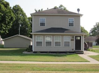 104 Culver Rd NE, Hopkinton, IA 52237