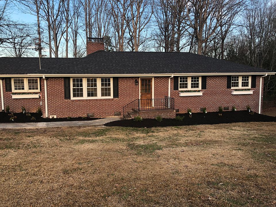 1st image of 11 Collingwood Dr