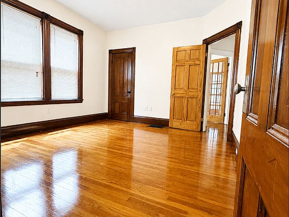 4th image of 9 Corwin St #9