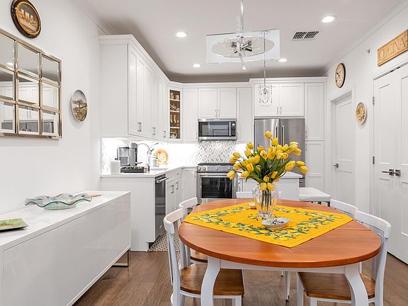 3rd image of 16303 Aspenwood Dr #303