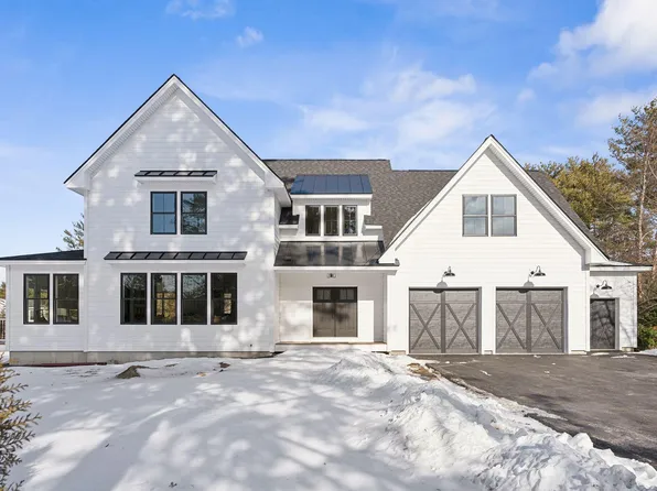 98B Foreside Road, Falmouth, ME 04105