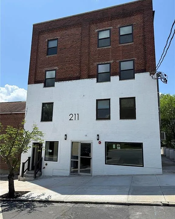 211 South St #3